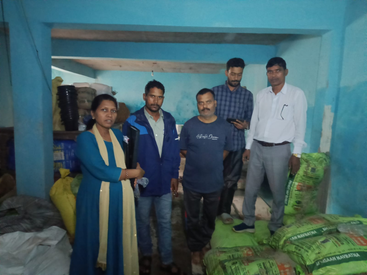 जशपुर में अवैध उर्वरक विक्रय पर प्रशासन की बड़ी कार्रवाई जशपुर में अवैध उर्वरक विक्रय पर प्रशासन की बड़ी कार्रवाई