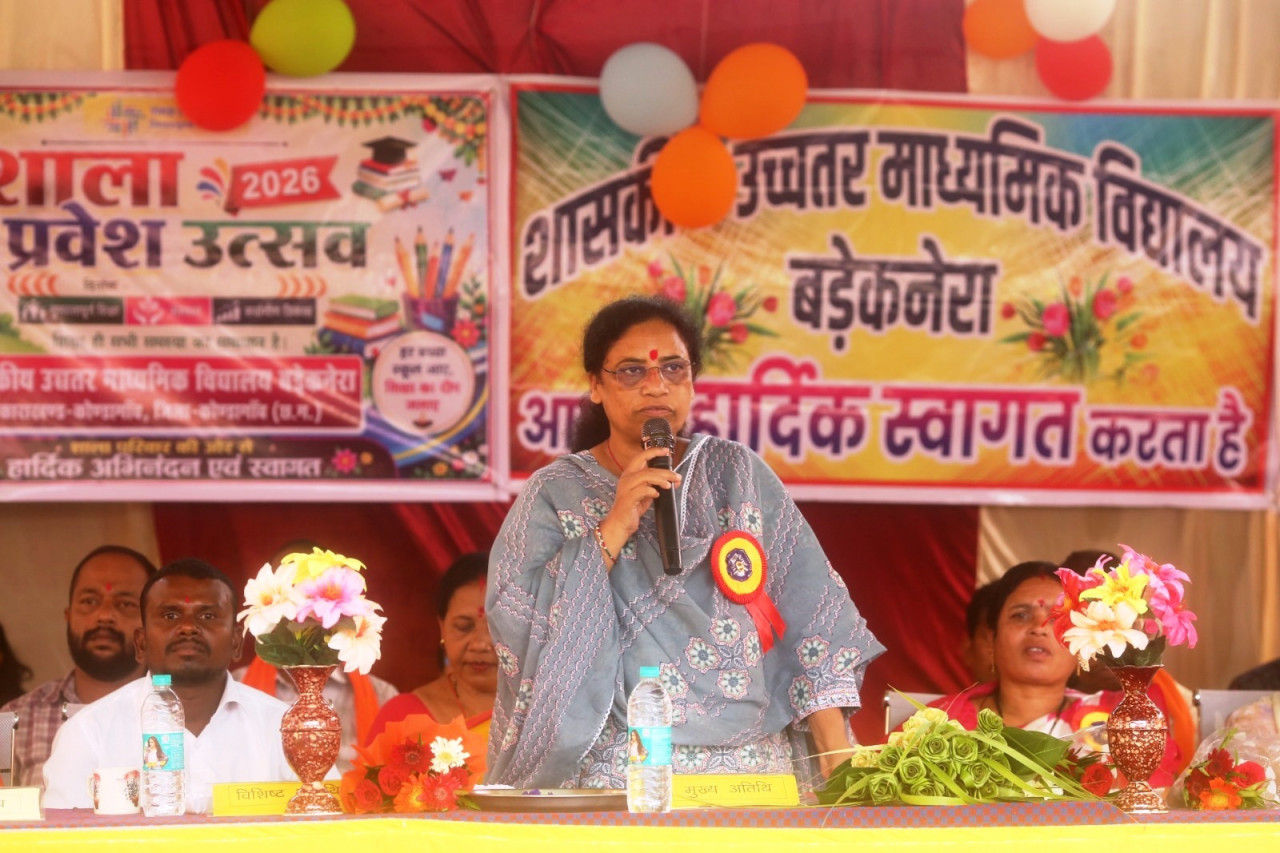 सरस्वती साइकिल योजना से छात्राओं को मिली नई उड़ान सरस्वती साइकिल योजना से छात्राओं को मिली नई उड़ान