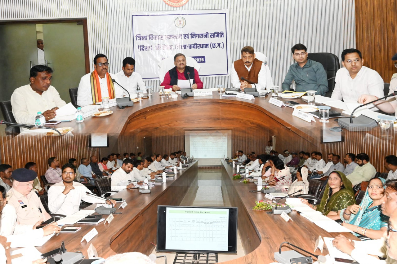 शासन की योजनाओं का हो प्रभावी क्रियान्वयन, अंतिम व्यक्ति तक पहुंचे लाभ-सांसद श्री संतोष पाण्डेय