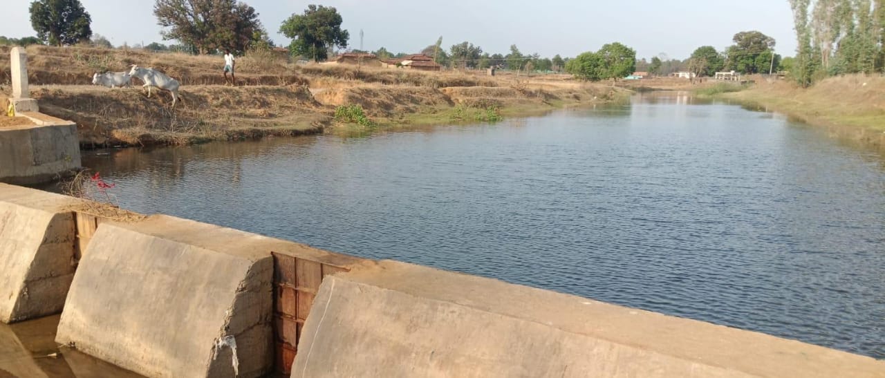 मनरेगा का चेक डेम बना किसानों की नई उम्मीद, 12.5 एकड़ खेतों तक पहुंचेगा सिंचाई का पानी