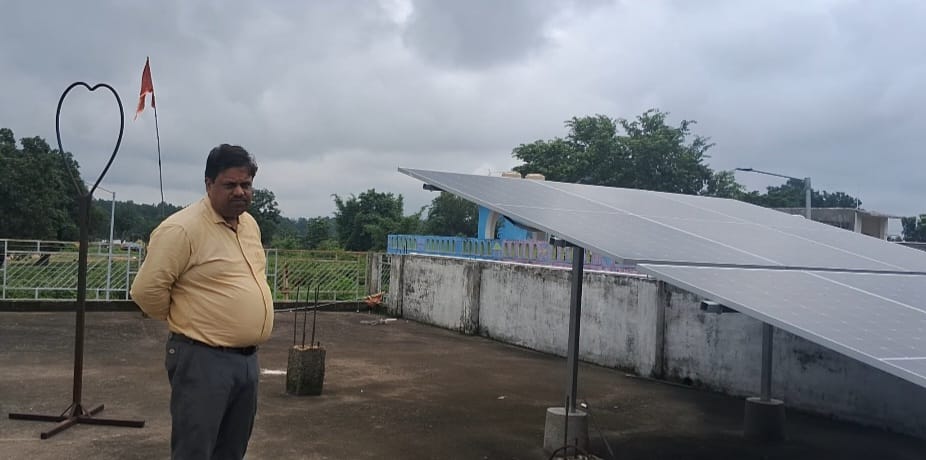 पीएम सूर्य घर मुफ्त बिजली योजना से बदली अशोक कुमार गुप्ता के घर की तस्वीर पीएम सूर्य घर मुफ्त बिजली योजना से बदली अशोक कुमार गुप्ता के घर की तस्वीर