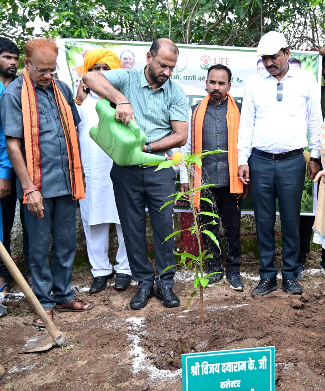 मुख्यमंत्री श्री विष्णुदेव साय के नेतृत्व में ‘एक पेड़ मां के नाम 3.0’ अभियान को मिल रहा जन-जन का साथ