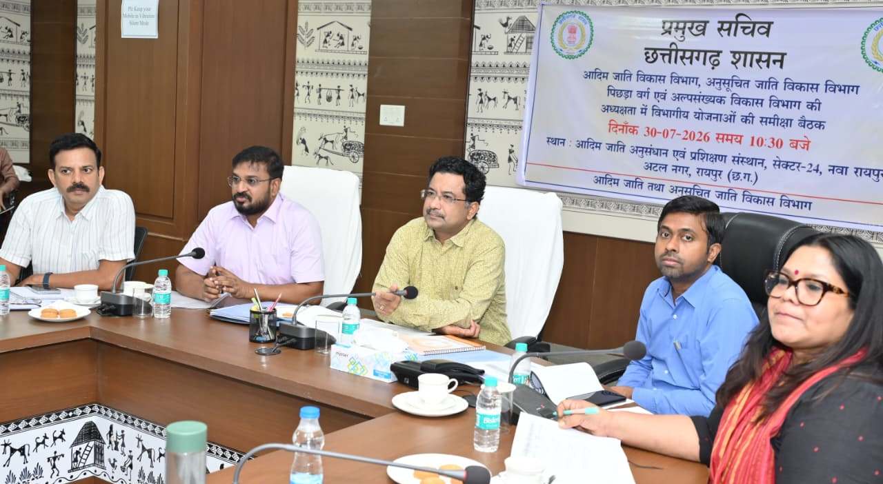 जनजातीय विभाग की बड़ी पहल: प्रदेश में वर्ष 2027 तक नए स्वरूप में 450 आश्रम-छात्रावास बनकर होंगे तैयार: प्रमुख सचिव सोनमणि बोरा