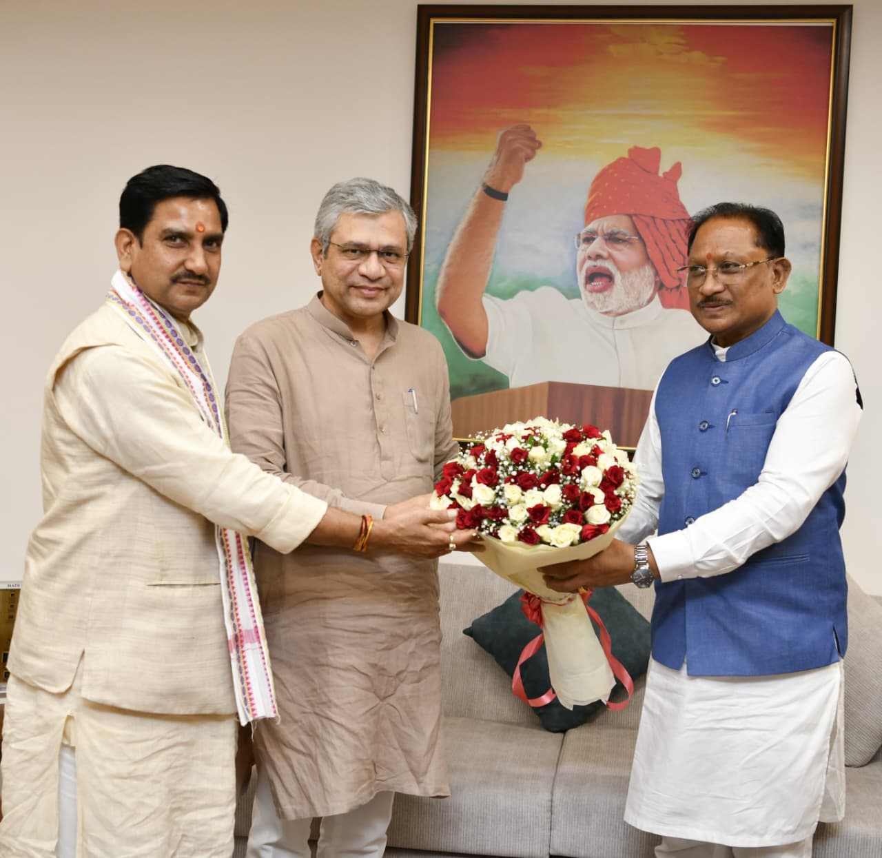 छत्तीसगढ़ में बस्तर से सरगुजा तक रेल संपर्क मजबूत करने की दिशा में बड़ा कदम छत्तीसगढ़ में बस्तर से सरगुजा तक रेल संपर्क मजबूत करने की दिशा में बड़ा कदम