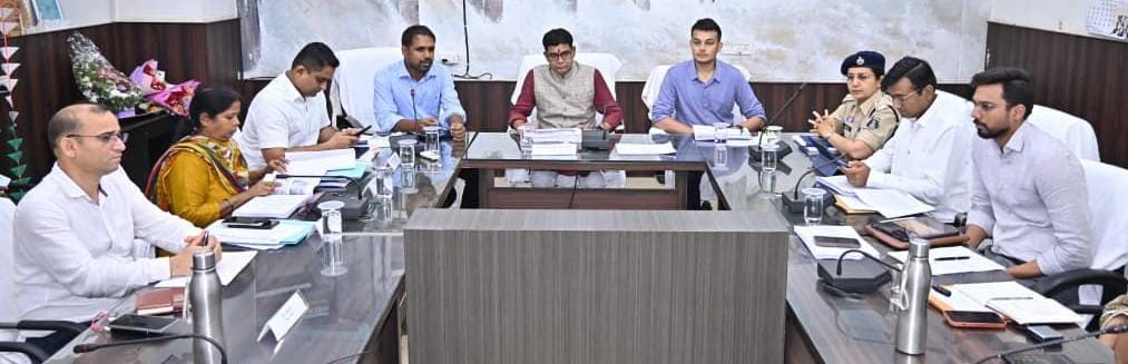 राजस्व मामलों में देरी बर्दाश्त नहीं, समय पर निपटाएं नामांतरण और बंटवारा-मंत्री श्री टंक राम वर्मा