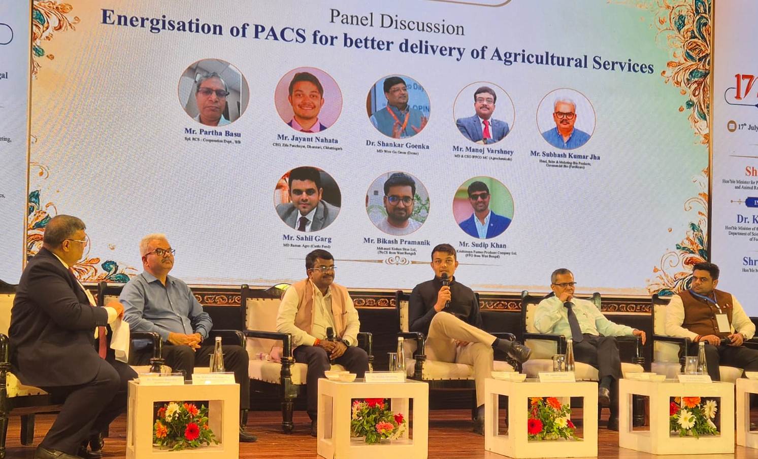 राष्ट्रीय मंच पर चमकी धमतरी की अभिनव पहल, सीएससी स्थापना दिवस पर PACS ड्रोन मॉडल को मिली विशेष पहचान राष्ट्रीय मंच पर चमकी धमतरी की अभिनव पहल, सीएससी स्थापना दिवस पर PACS ड्रोन मॉडल को मिली विशेष पहचान