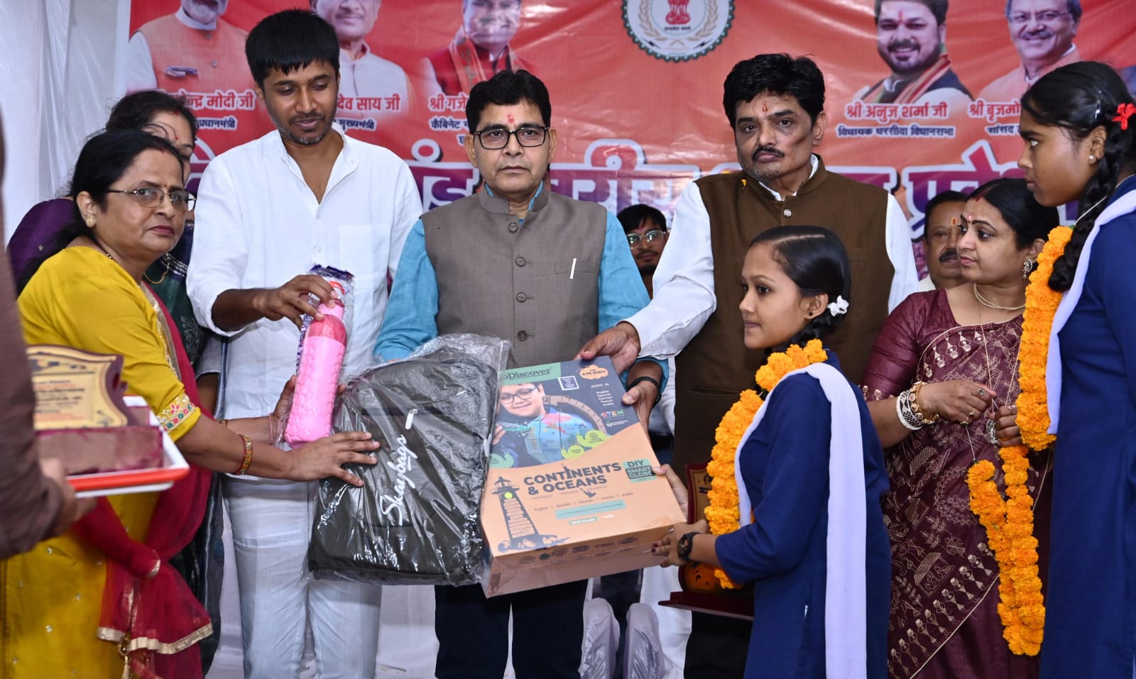 शिक्षा के साथ संस्कारों का समावेश ही समृद्ध छत्तीसगढ़ की नींव – राजस्व मंत्री श्री टंक राम वर्मा