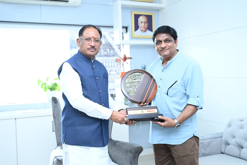 मुख्यमंत्री श्री साय ने की जनसंपर्क विभाग के ‘मुस्कुराता बस्तर’ पहल की सराहना मुख्यमंत्री श्री साय ने की जनसंपर्क विभाग के ‘मुस्कुराता बस्तर’ पहल की सराहना