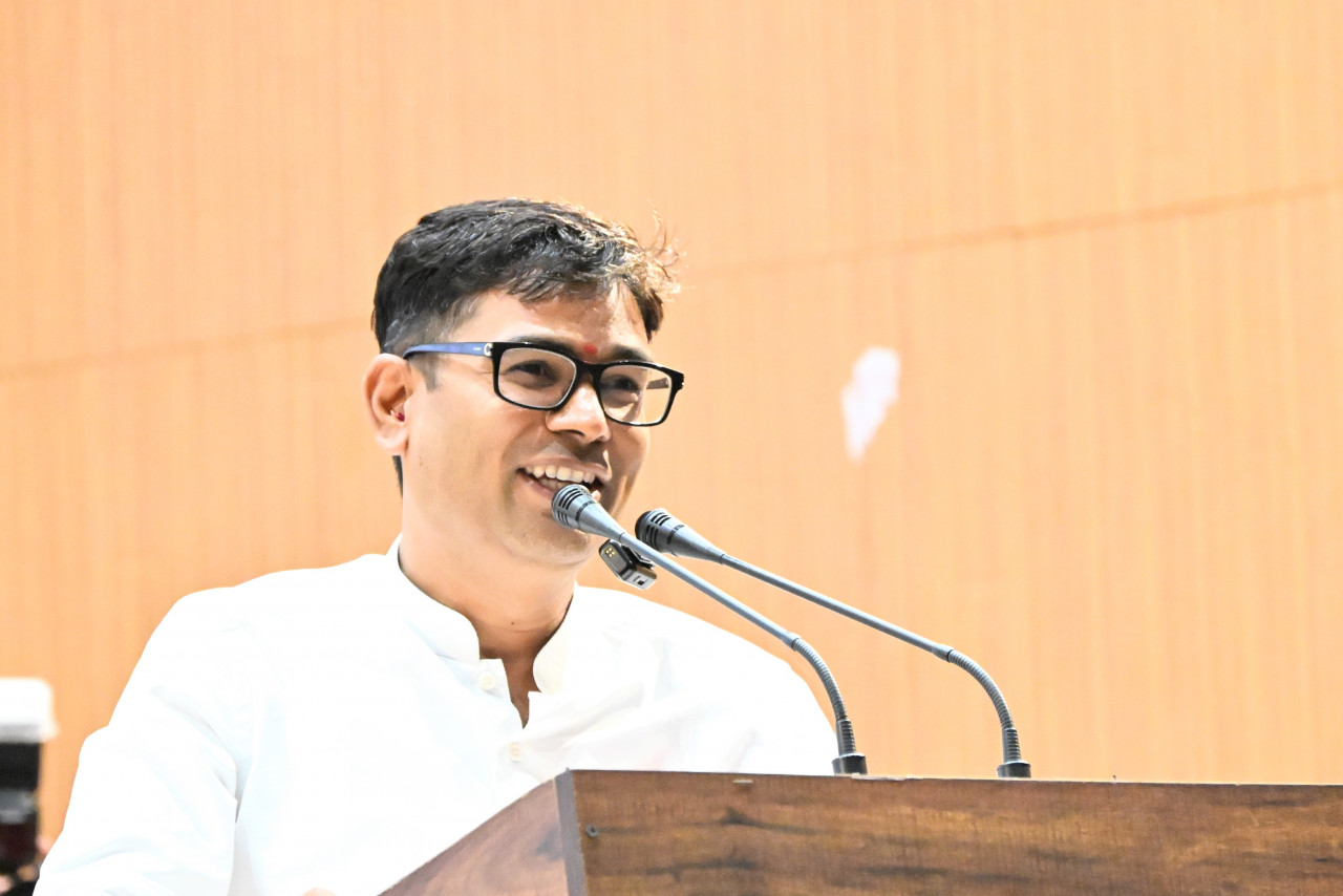 युवा अपने हौसलों को मजबूत करें और लक्ष्य हासिल करने निरंतर प्रयास करें : वित्त मंत्री श्री ओ.पी. चौधरी युवा अपने हौसलों को मजबूत करें और लक्ष्य हासिल करने निरंतर प्रयास करें : वित्त मंत्री श्री ओ.पी. चौधरी