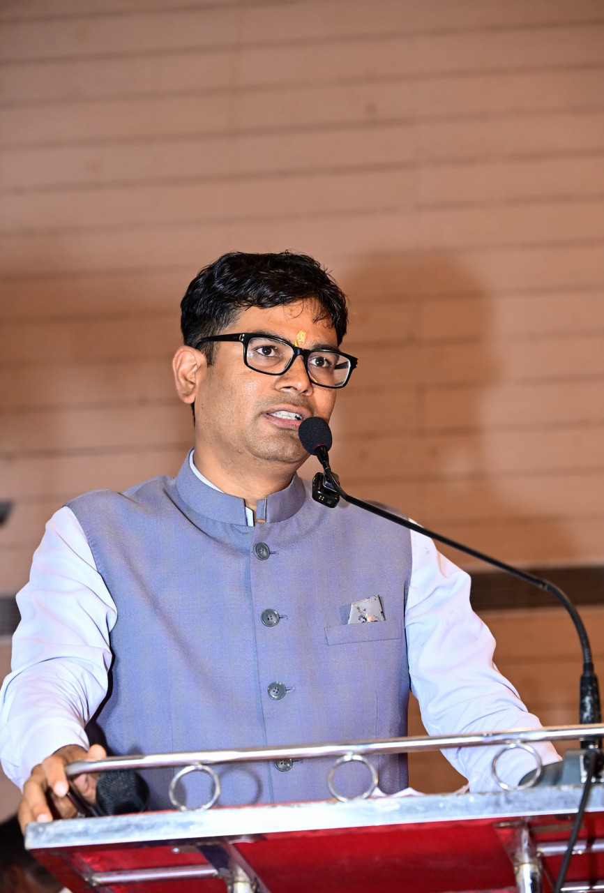 भगवान सहस्रबाहु की प्रतिमा का अनावरण, सामाजिक एकता और नई पीढ़ी के उत्थान का दिया संदेश