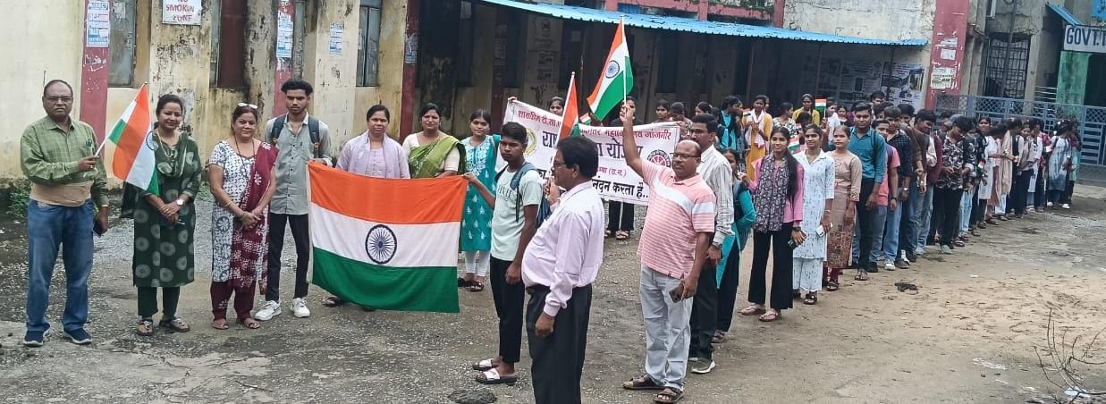 ​जांजगीर के टीसीएल कॉलेज में गूँजे देशभक्ति के नारे
