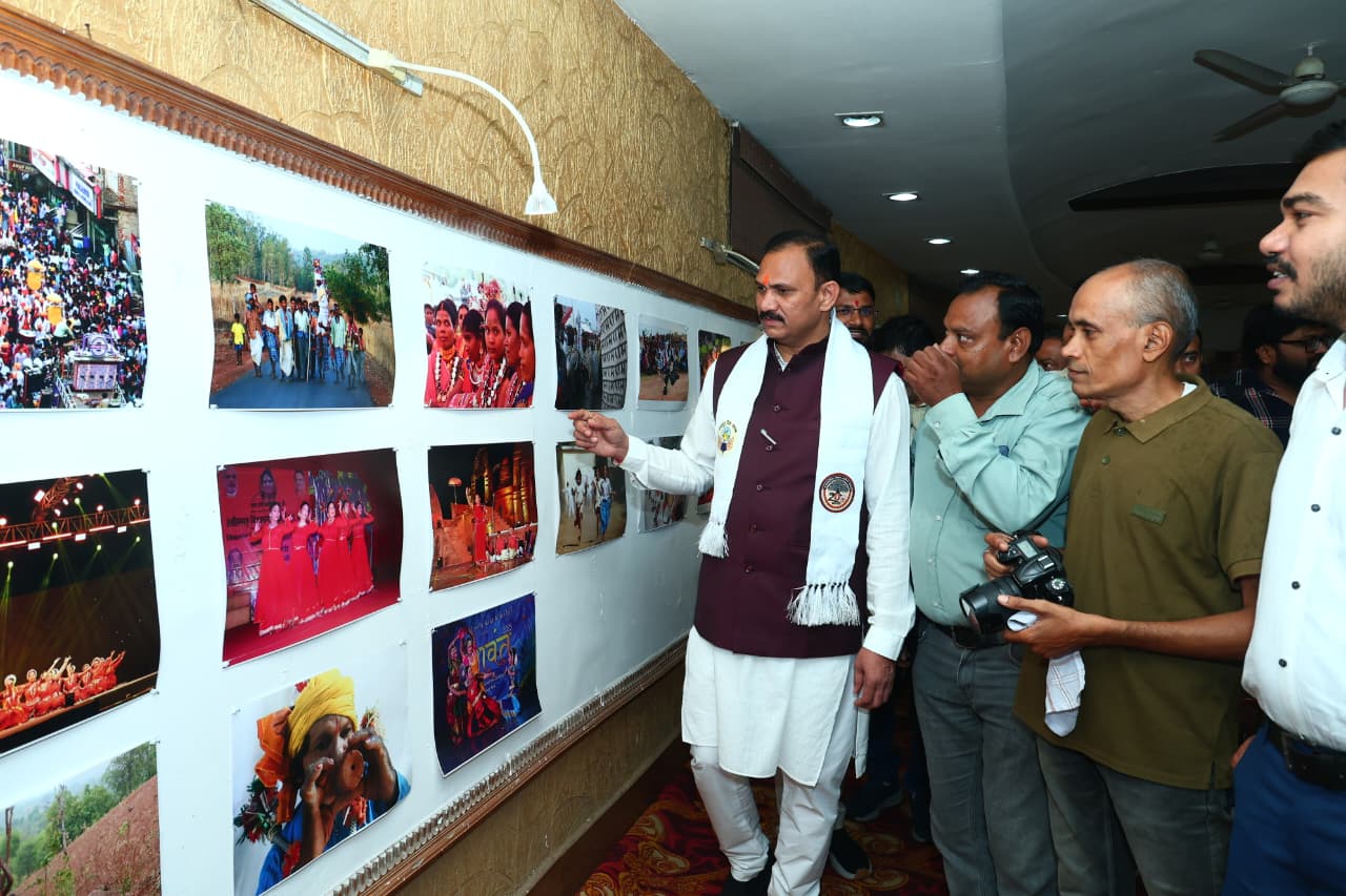 स्वास्थ्य मंत्री श्री श्याम बिहारी जायसवाल ने किया दृश्य संवाद 2026 का शुभारंभ स्वास्थ्य मंत्री श्री श्याम बिहारी जायसवाल ने किया दृश्य संवाद 2026 का शुभारंभ