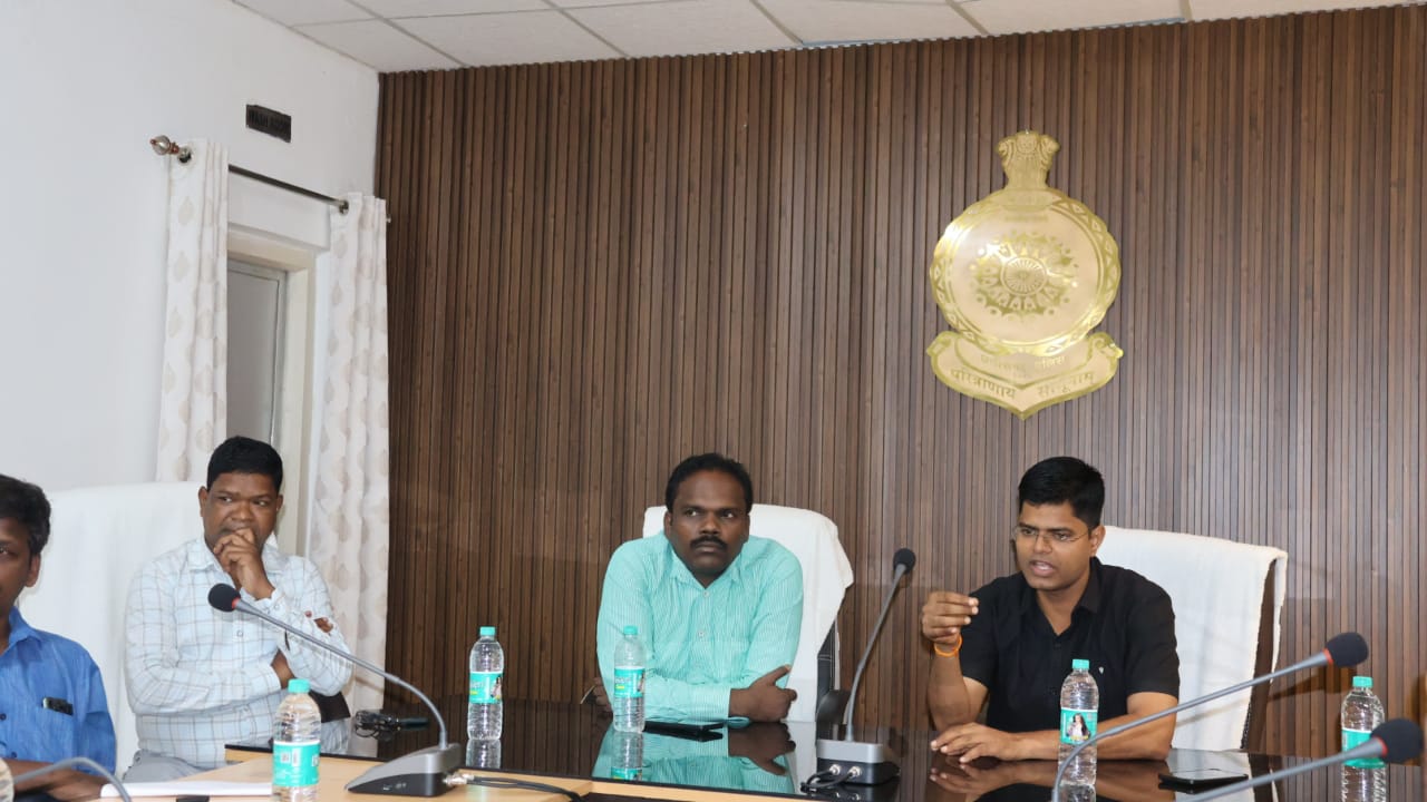माओवाद के साये से पुलिस की वर्दी तक: अर्जुन की प्रेरक कहानी