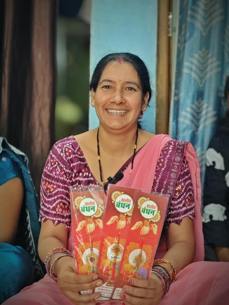 वनांचल की गृहिणी कुसुम सिन्हा बनीं ‘लखपति दीदी’, राखी कारोबार से 7 लाख रुपए की आय की उम्मीद