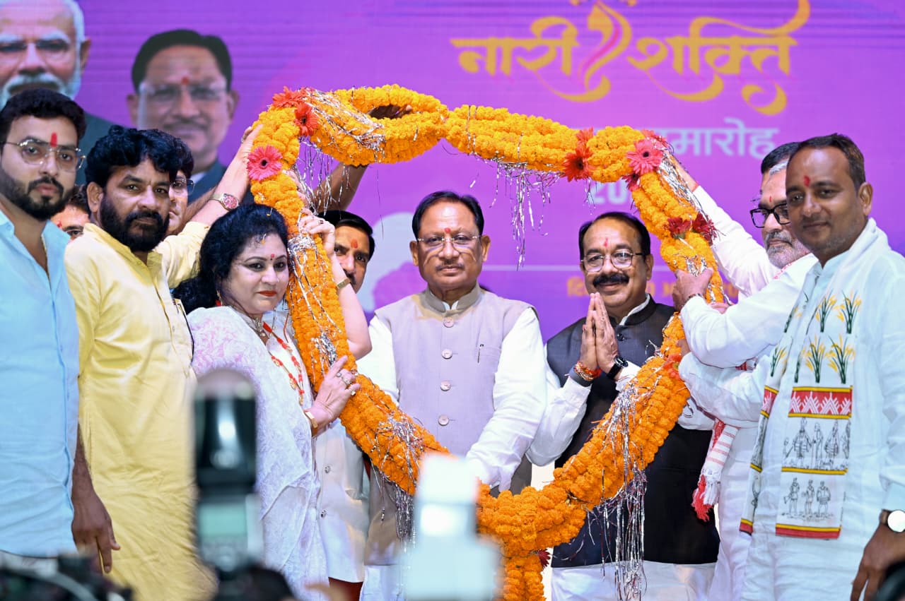 नारी के सम्मान, सुरक्षा और स्वावलंबन से ही बनेगा समृद्ध छत्तीसगढ़ : मुख्यमंत्री श्री विष्णु देव साय नारी के सम्मान, सुरक्षा और स्वावलंबन से ही बनेगा समृद्ध छत्तीसगढ़ : मुख्यमंत्री श्री विष्णु देव साय