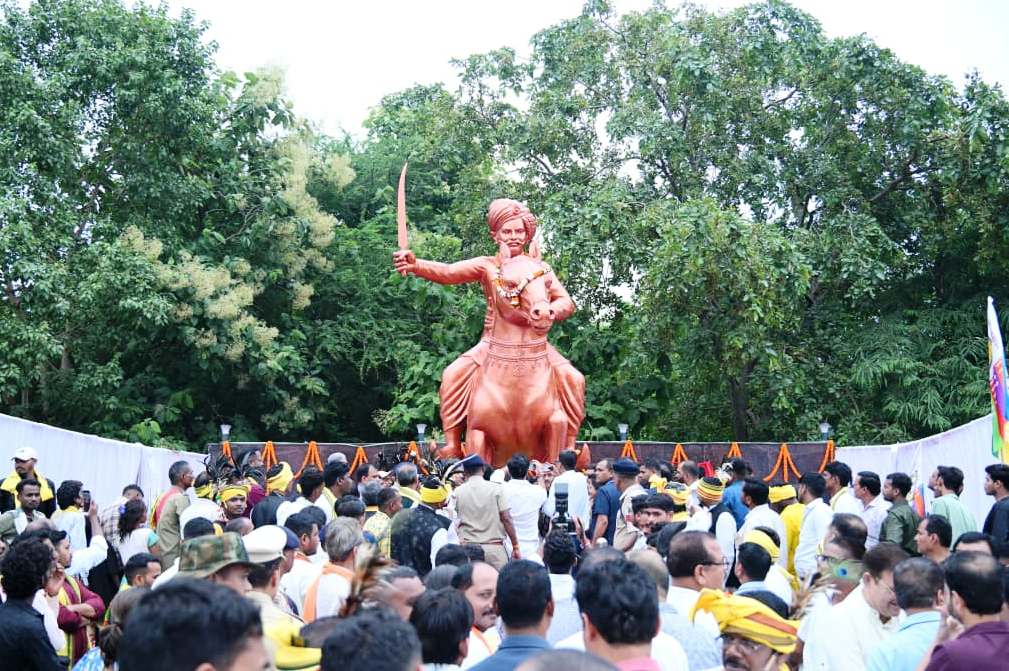 शहीद वीर नारायण सिंह का जीवन सेवा, संघर्ष और राष्ट्रप्रेम की मिसाल : श्री अरुण साव