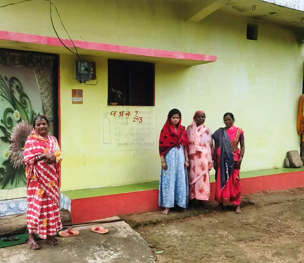 प्रधानमंत्री आवास योजना से अमर सिंह उईके का मिट्टी का घर बना पक्का आशियाना प्रधानमंत्री आवास योजना से अमर सिंह उईके का मिट्टी का घर बना पक्का आशियाना