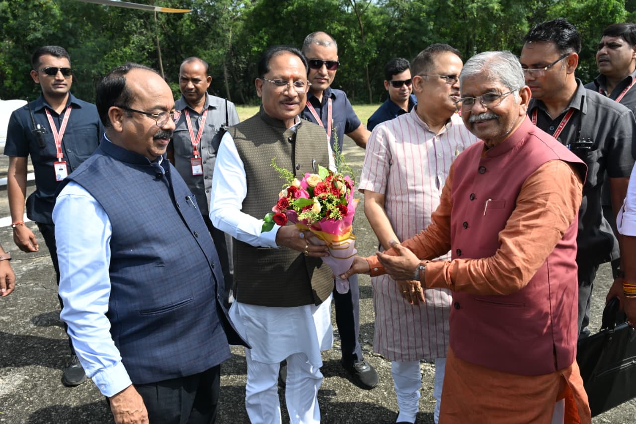 मुख्यमंत्री श्री विष्णुदेव साय का बिलासपुर आगमन पर आत्मीय स्वागत मुख्यमंत्री श्री विष्णुदेव साय का बिलासपुर आगमन पर आत्मीय स्वागत