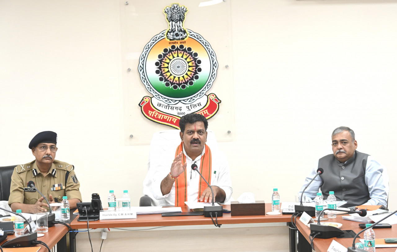 नवीन आपराधिक कानूनों के क्रियान्वयन में तेजी लाएं, प्रत्येक मापदंड पर दिखे ठोस सुधार- उप मुख्यमंत्री श्री विजय शर्मा