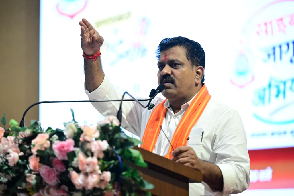 साइबर अपराध के खिलाफ जन-जागरूकता को नई गति, उपमुख्यमंत्री श्री विजय शर्मा ने किया ‘साइबर संकल्प’ का शुभारंभ साइबर अपराध के खिलाफ जन-जागरूकता को नई गति, उपमुख्यमंत्री श्री विजय शर्मा ने किया ‘साइबर संकल्प’ का शुभारंभ