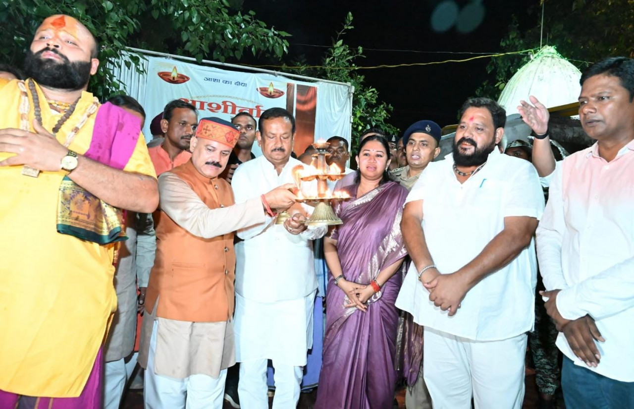 ‘आशीर्वाद का दीया’ अभियान का भव्य शुभारंभ