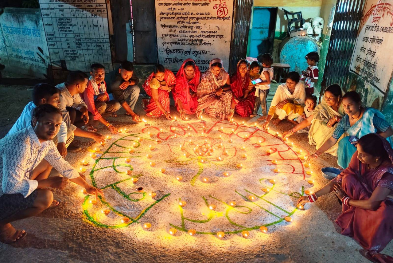घर-आंगन से अमृत सरोवर तक जगमगाए ‘आशीर्वाद के दीप’