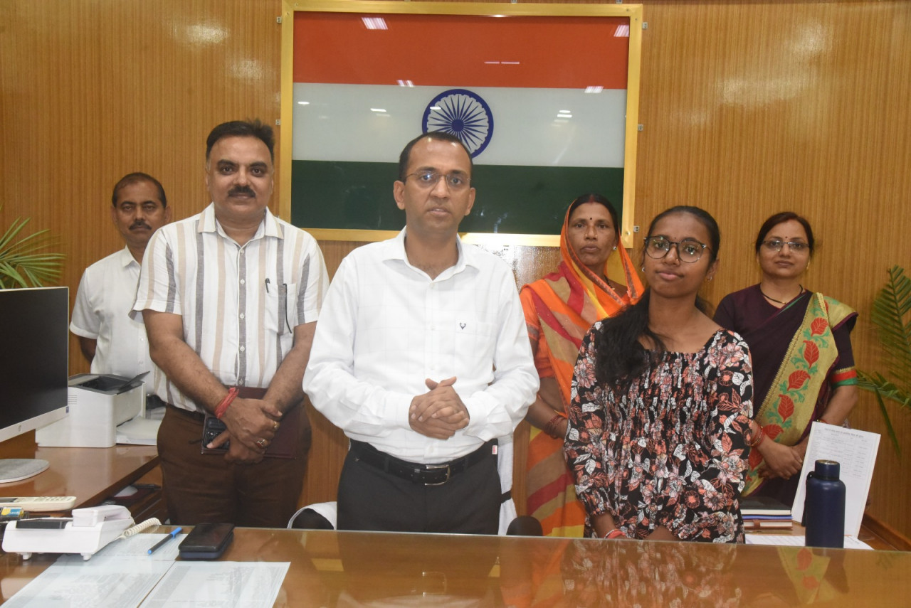 मुख्यमंत्री श्री विष्णु देव साय की संवेदनशील पहल से पूजा के डॉक्टर बनने के सपने को मिला संबल