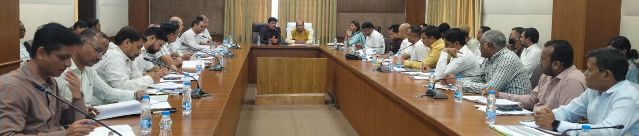 आगामी धान खरीदी की तैयारियों की समीक्षा : 362 नए उपार्जन केंद्रों की व्यवस्था पर भी जोर