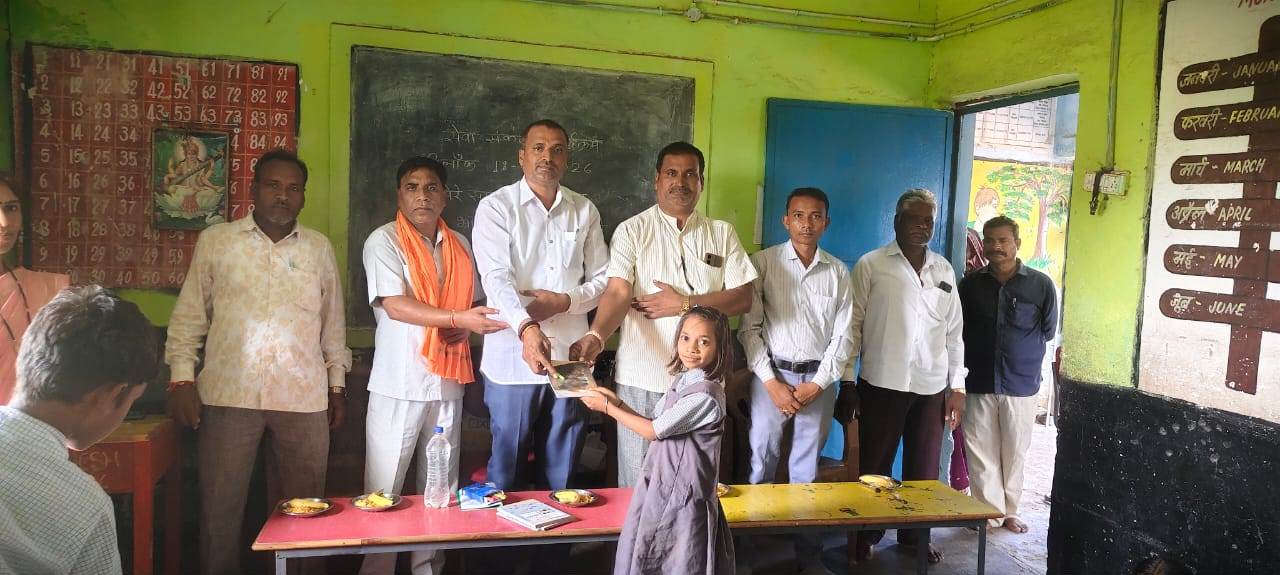 सेवा संकल्प अभियान के तहत खपरी स्कूल में रचनात्मक गतिविधियों का आयोजन