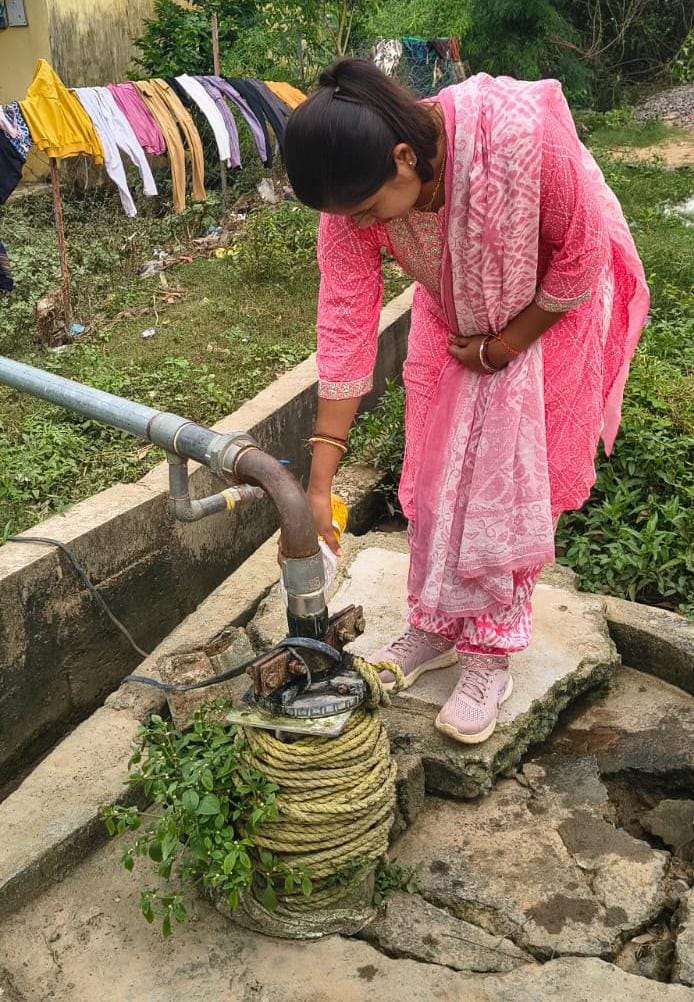 जल जीवन मिशन से ‘सुरक्षित छत्तीसगढ़’ : धमतरी में बारिश के बाद पेयजल सुरक्षा का महाअभियान, 3,110 जल बहिनियां संभाल रहीं मोर्चा