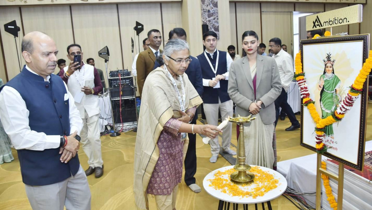 बस्तर से सहकारिता का नया सूर्योदय: जगदलपुर में ‘सहकार से समृद्धि’ राष्ट्रीय वर्कशॉप का भव्य शुभारंभ