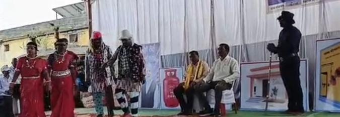 सुशासन और जनसेवा का मंच : नारायणपुर में शिक्षकों ने नुक्कड़ नाटक से जगाई जनकल्याणकारी योजनाओं की अलख