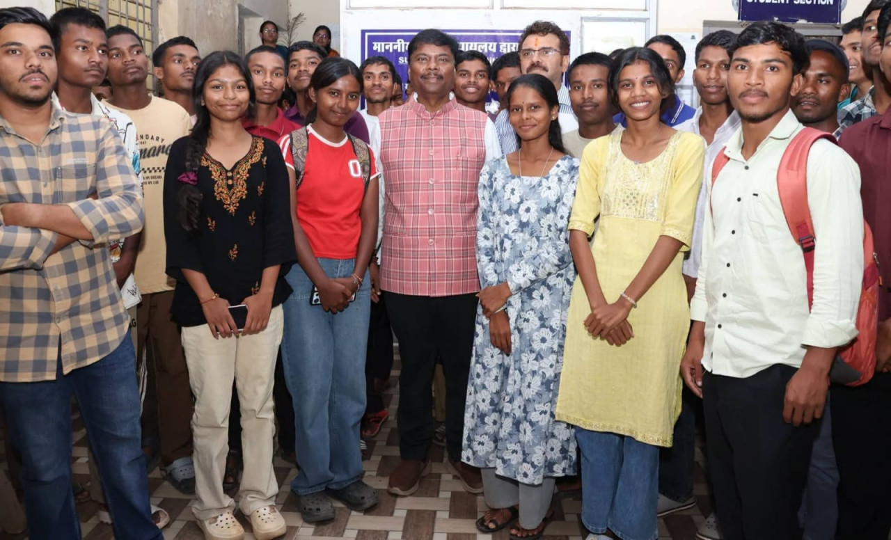 वानिकी छात्रों ने शासन के 50 प्रतिशत आरक्षण के फैसले के लिए वन मंत्री श्री केदार कश्यप का जताया आभार