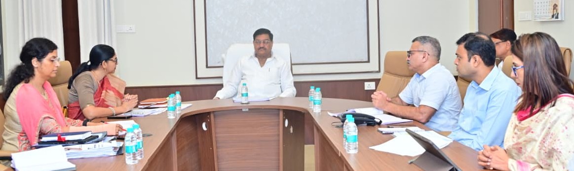 ’किसानों की सुविधा सर्वाेपरि, आगामी धान खरीदी के लिए समय रहते पूरी करें सभी तैयारियां: खाद्य मंत्री श्री दयाल दास बघेल’