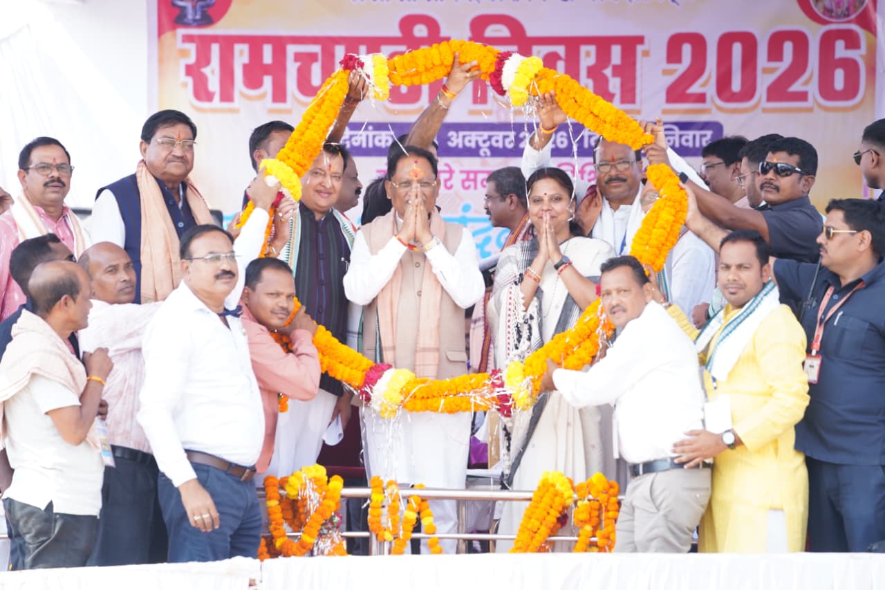सुशासन और पारदर्शिता के साथ हर वर्ग तक शासन की योजनाओं का लाभ पहुंचाना हमारी प्राथमिकता : मुख्यमंत्री श्री साय सुशासन और पारदर्शिता के साथ हर वर्ग तक शासन की योजनाओं का लाभ पहुंचाना हमारी प्राथमिकता : मुख्यमंत्री श्री साय